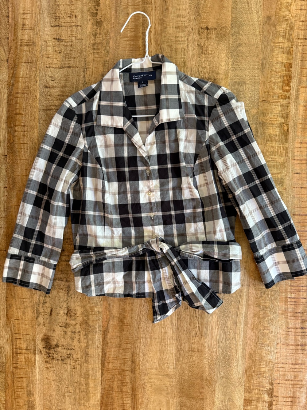 JONES NEW YORK SIGNATURE PLAID BUTTON DOWN SHIRT WOMEN’S S BLACK WHITE GRAY